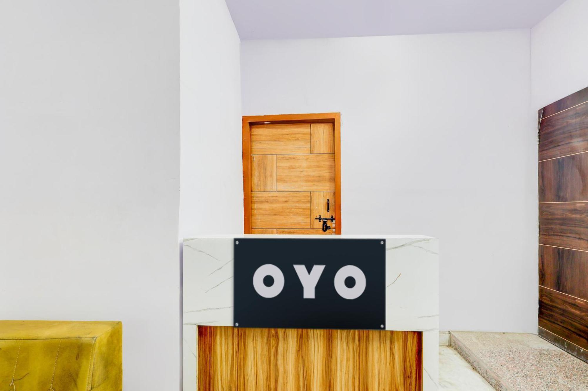 Hotel O Ocean Plaza Yeni Delhi Dış mekan fotoğraf