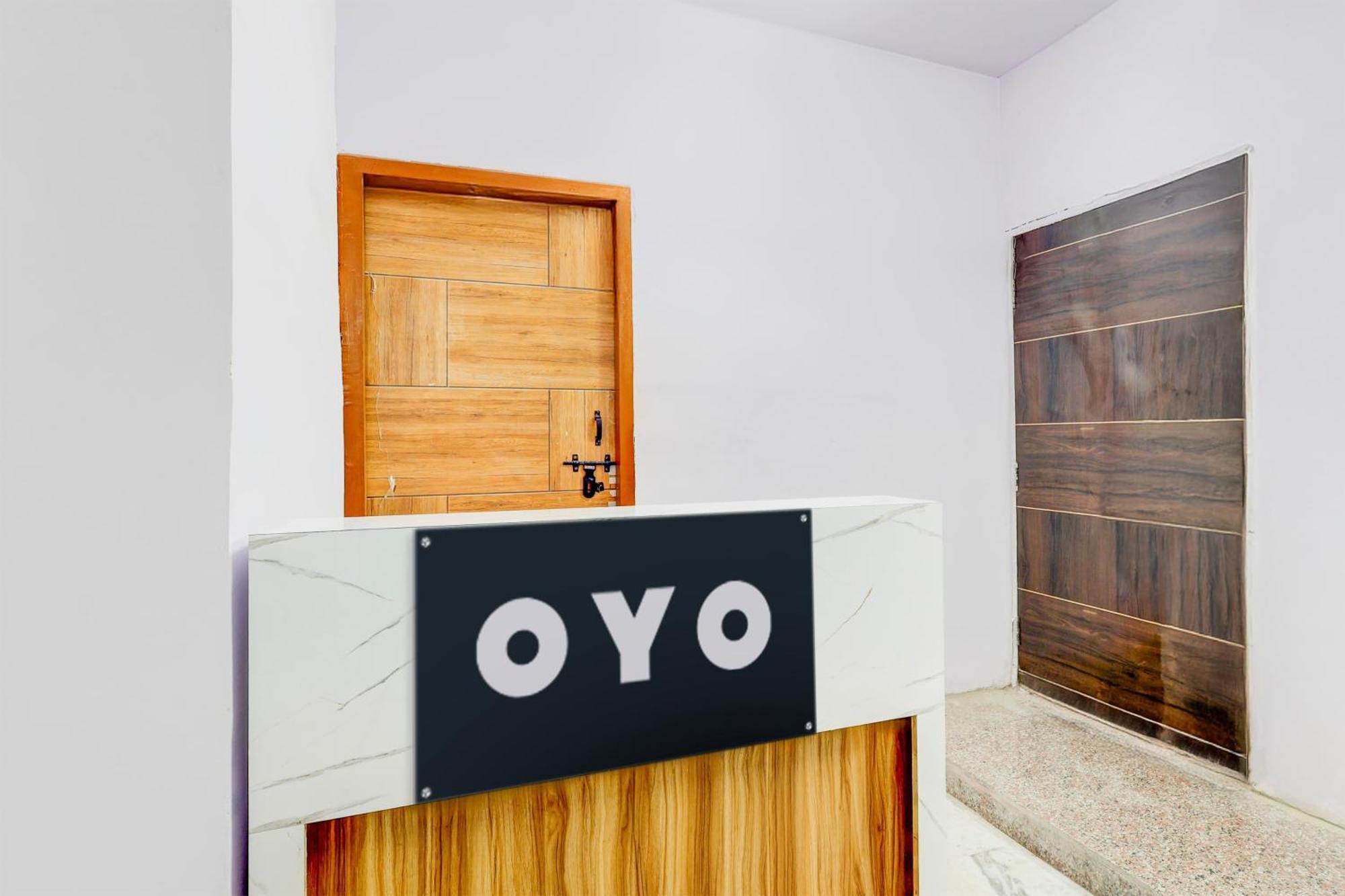 Hotel O Ocean Plaza Yeni Delhi Dış mekan fotoğraf