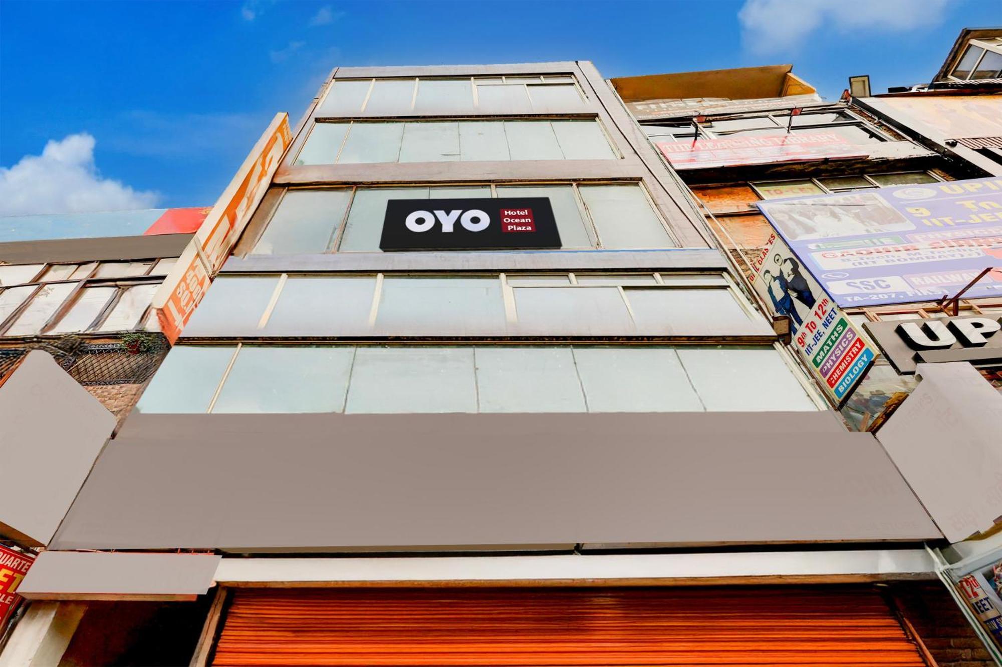 Hotel O Ocean Plaza Yeni Delhi Dış mekan fotoğraf